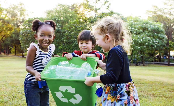 Veja como ensinar sustentabilidade para crianças em cada idade, com exemplos de atividades na escola e hábitos simples em casa.