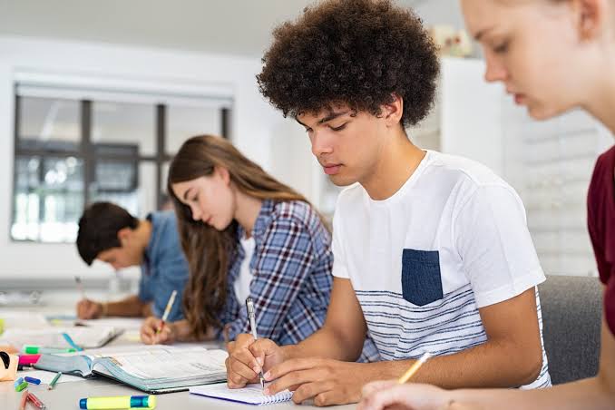 Formação integral: aprender além das disciplinas